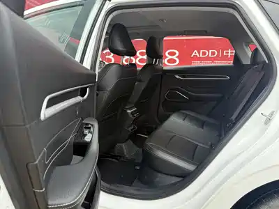 Geely Emgrand 2022