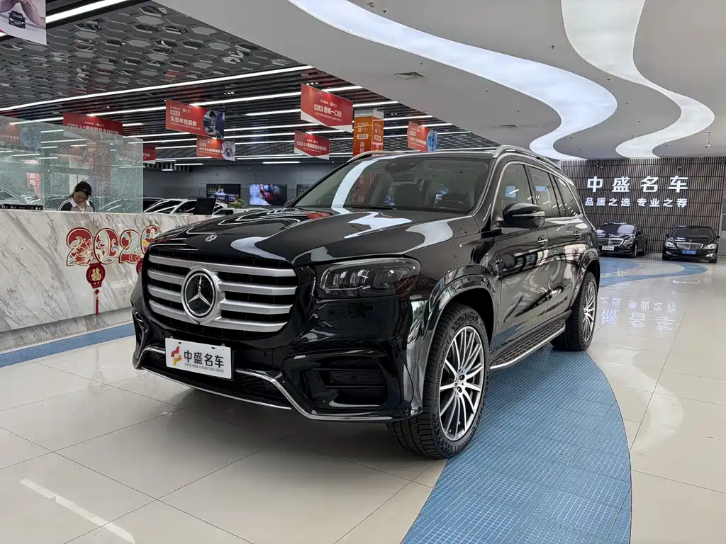 Mercedes-Benz GLS 2024 — фото 1