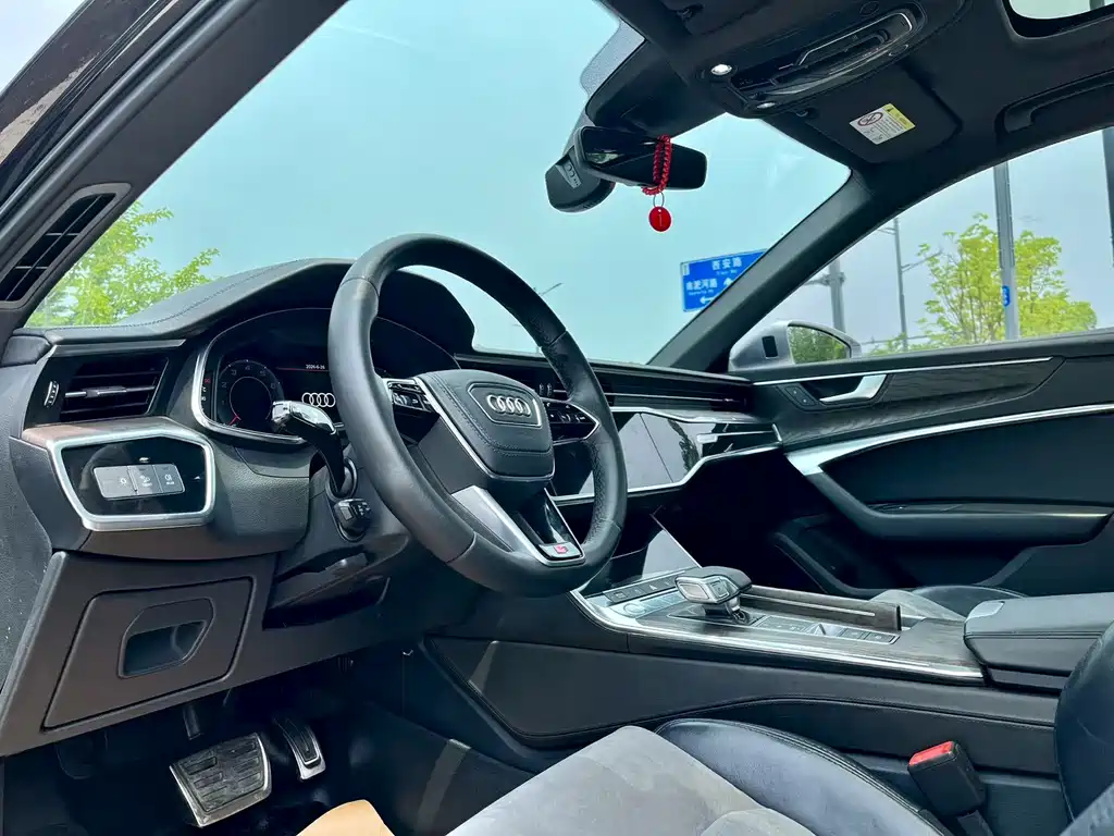 Audi A6L 2020