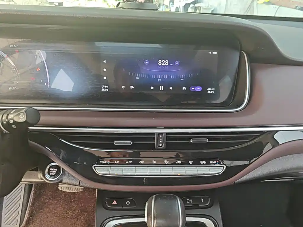 GAC Trumpchi M6 2022 — фото 13
