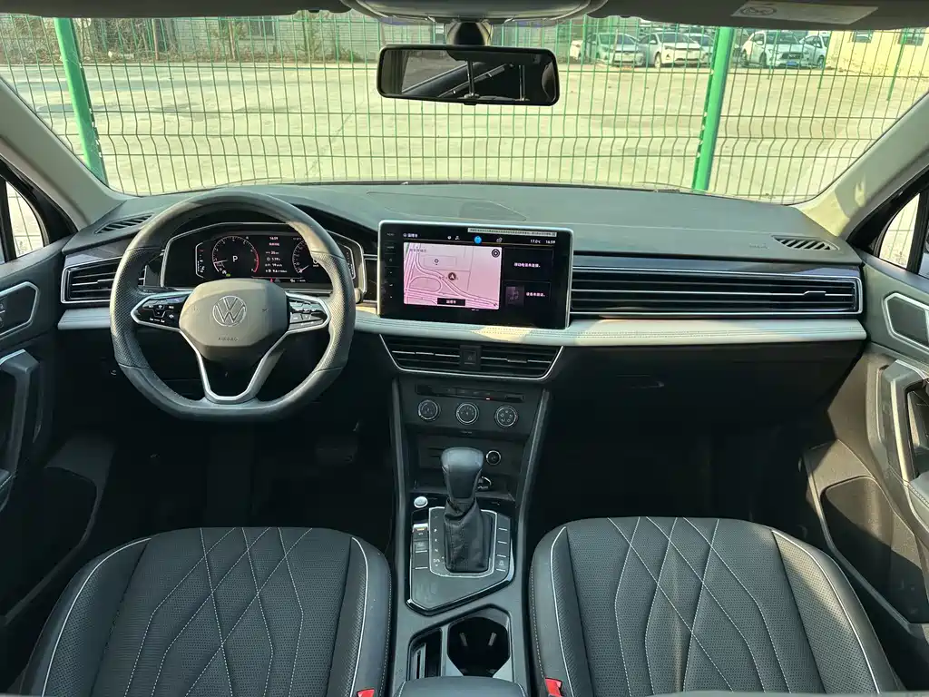Volkswagen Tiguan L 2022