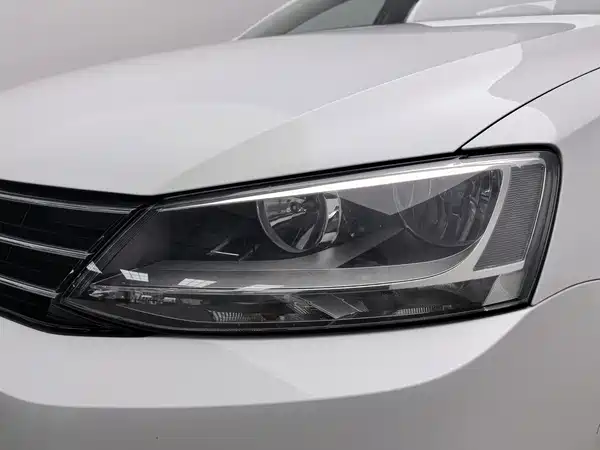 Volkswagen Sagitar 2018