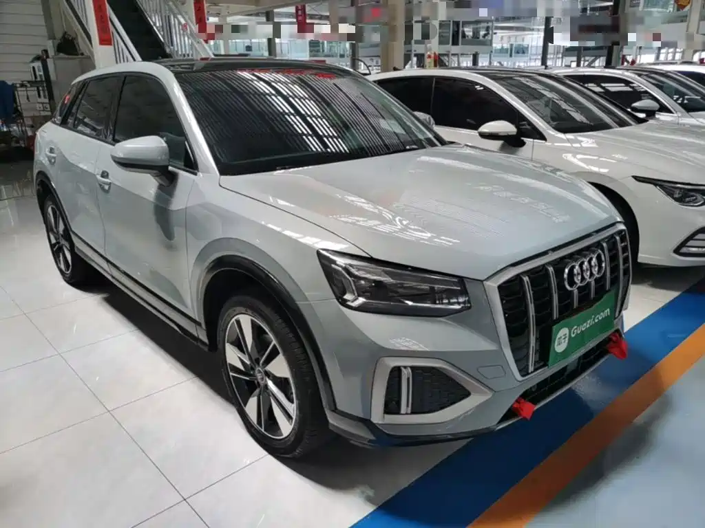 Audi Q2L 2023