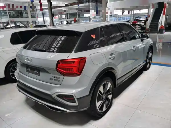 Audi Q2L 2023
