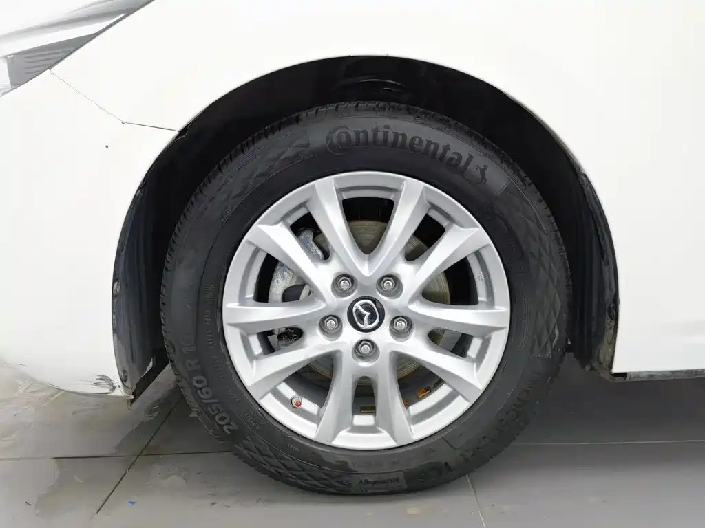 Mazda 3 Axela 2017 — фото 17