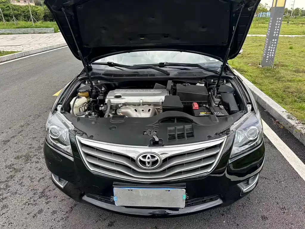 Toyota Camry 2015 — фото 17
