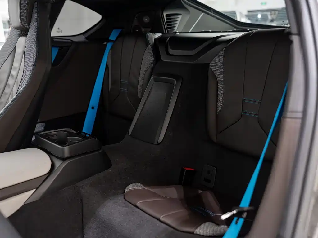 BMW i8 2018 — фото 21