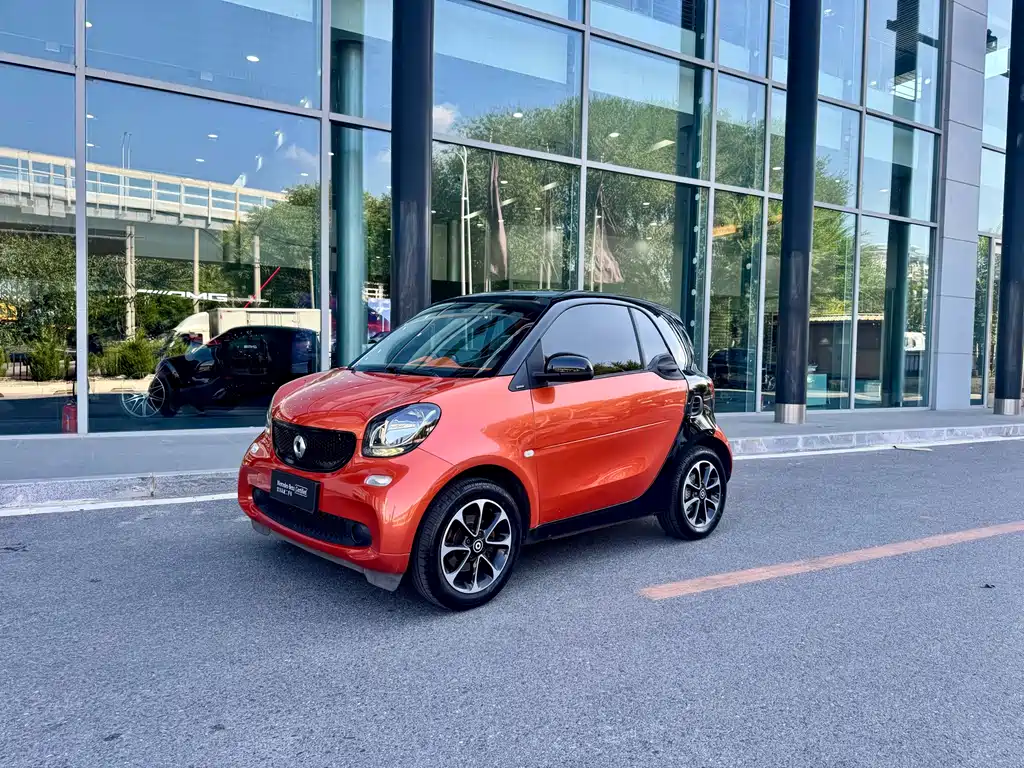 smart fortwo 2015 — фото 1