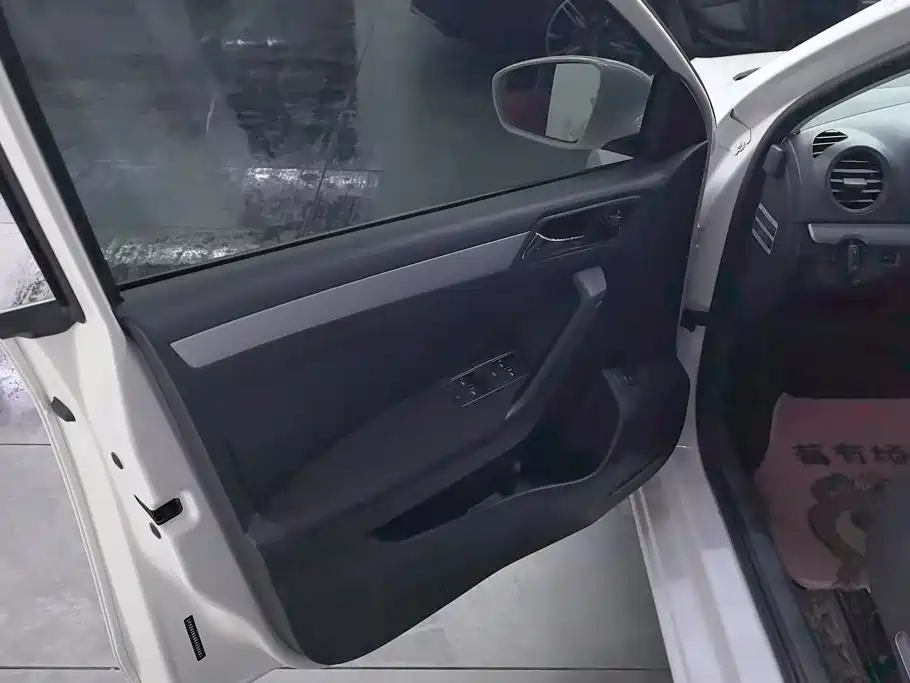 Volkswagen Jetta 2014
