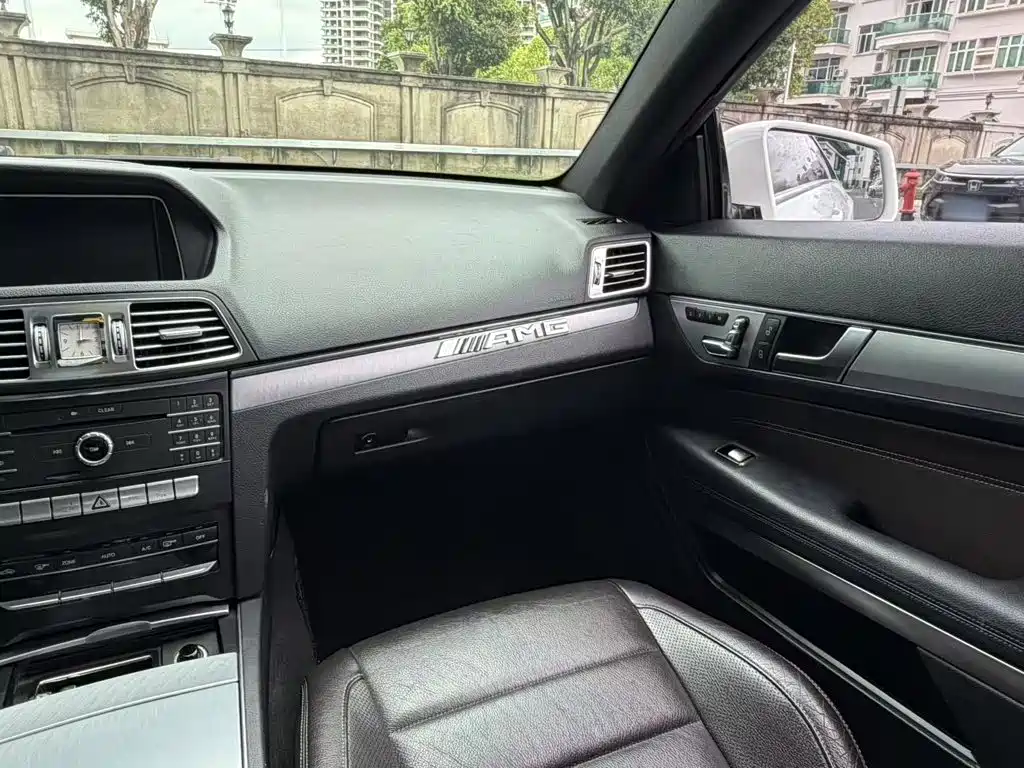 Mercedes-Benz E-Class 2016 — фото 15