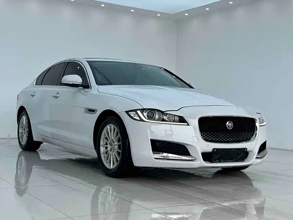 Jaguar XF 2016