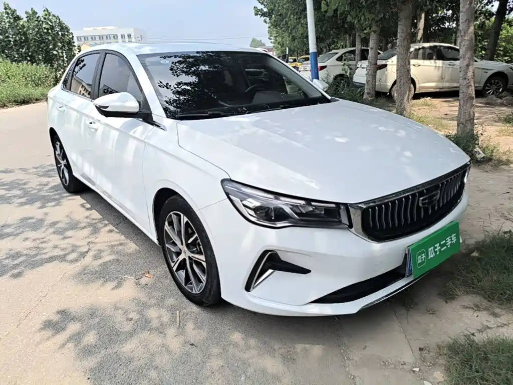 Geely Emgrand 2024
