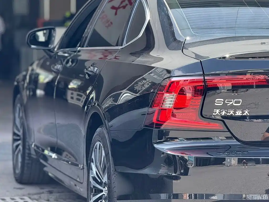 Volvo S90 2025 — фото 9