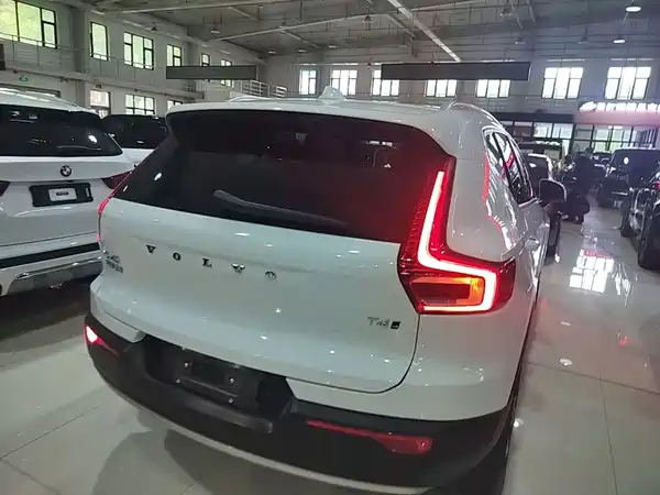 Volvo XC40 2022