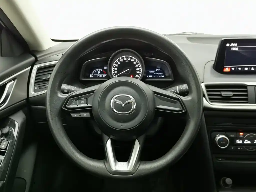 Mazda 3 Axela 2017 — фото 11