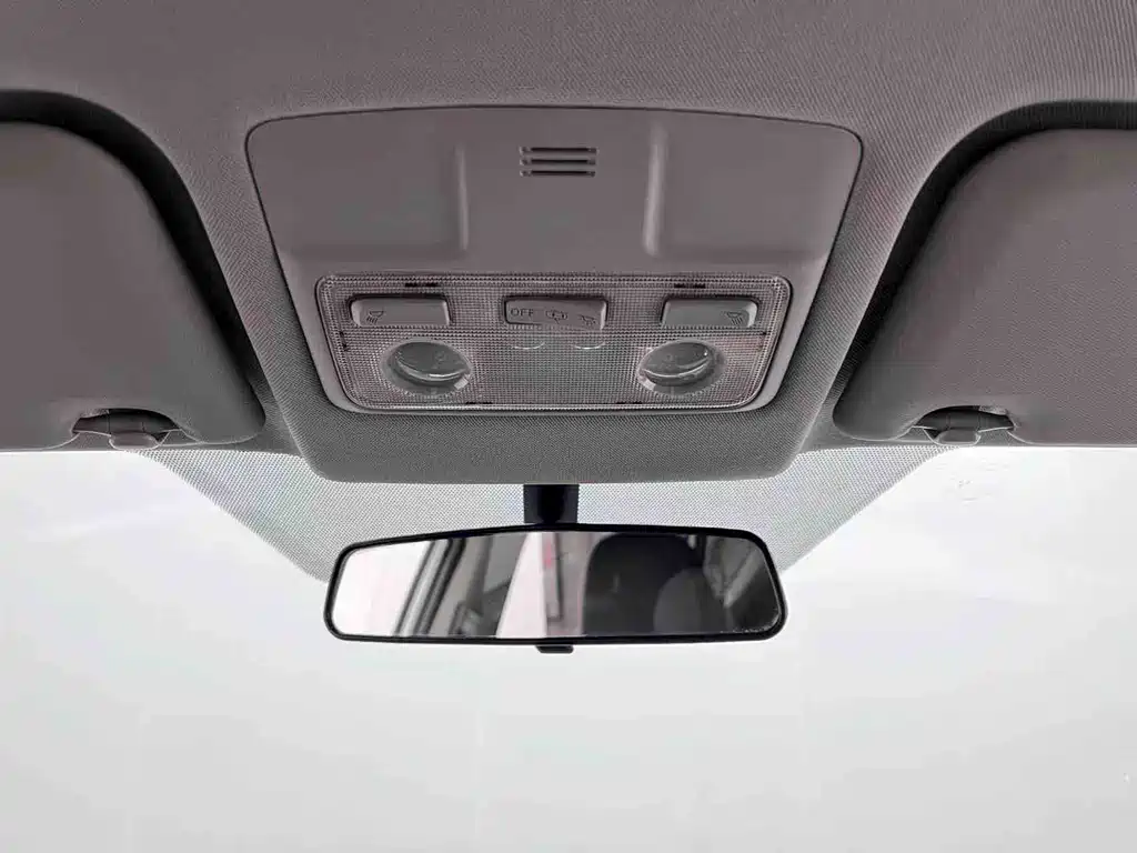 Toyota RAV4 2019 — фото 16