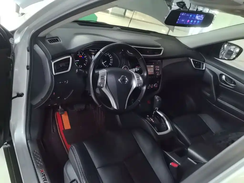 Nissan X-Trail 2015 — фото 10