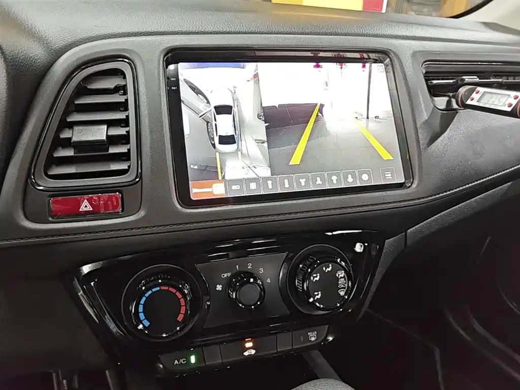 Honda Vezel 2017 — фото 13