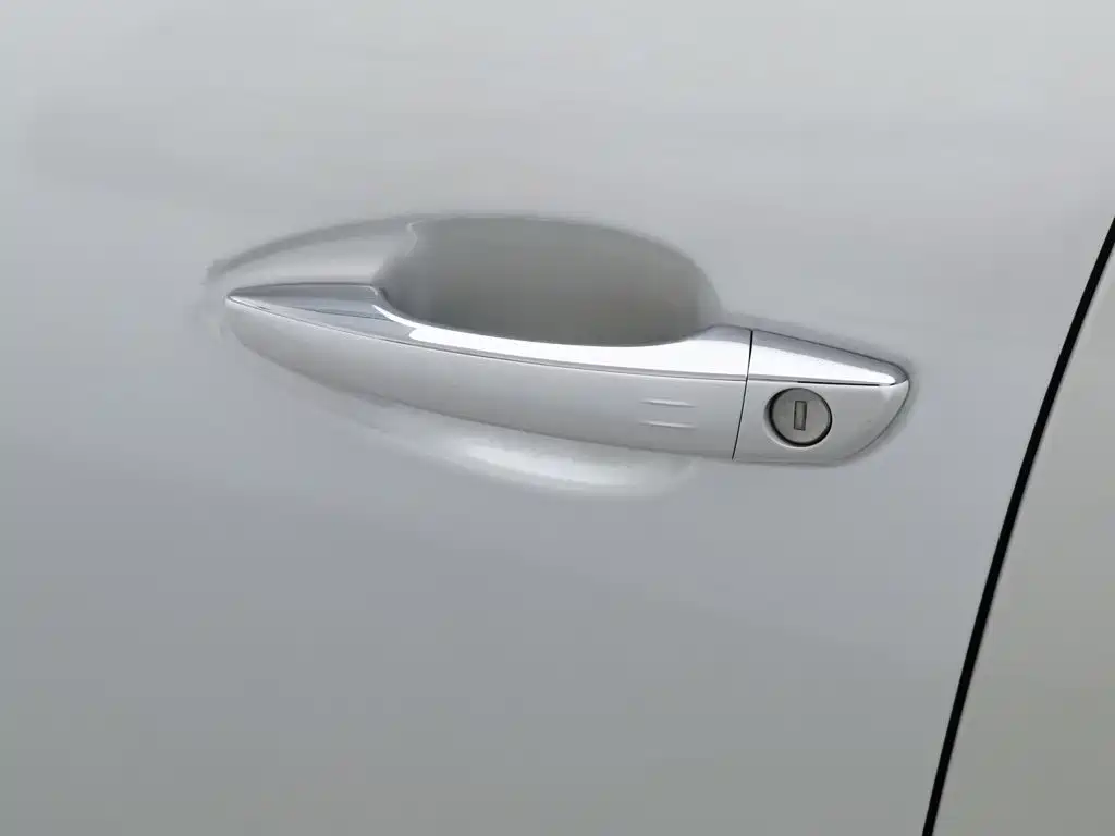 Peugeot 4008 2018 — фото 18