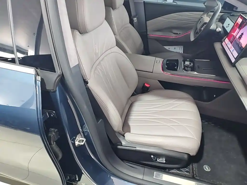 Geely Galaxy Starshine 8 2025 — фото 25