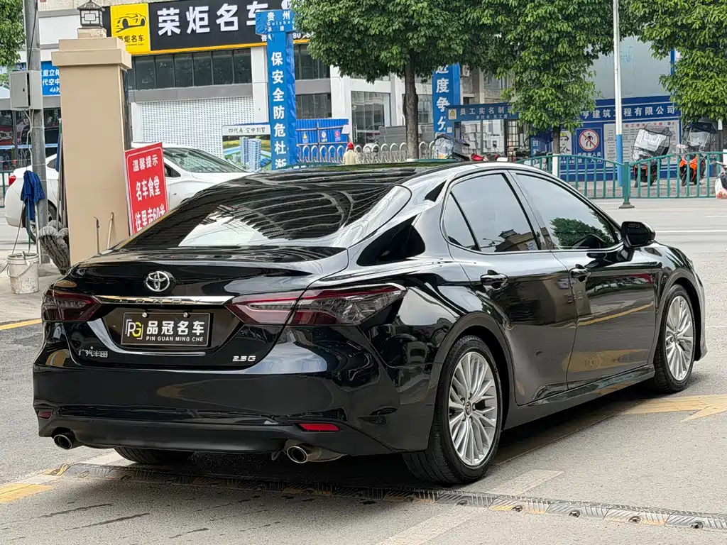 Toyota Camry 2020 — фото 9