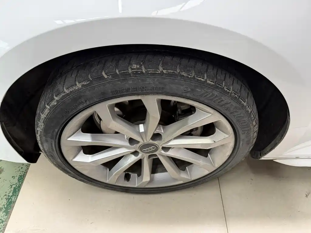 Audi A4L 2018