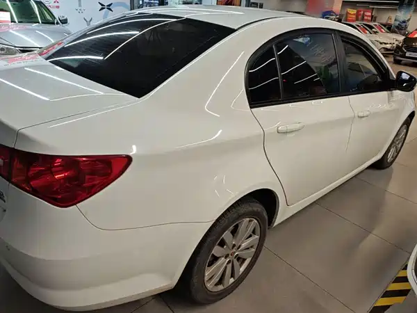 Roewe 350 2015