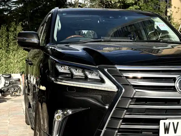 Lexus LX 2017