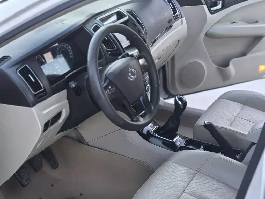 Geely GC7 2014 — фото 11