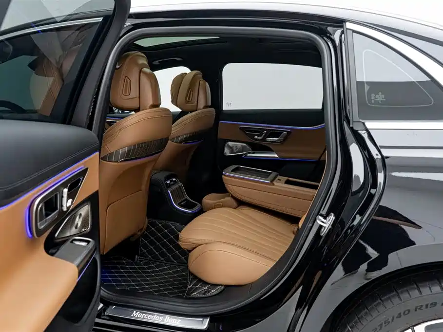 Mercedes-Benz E-Class 2025 — фото 19