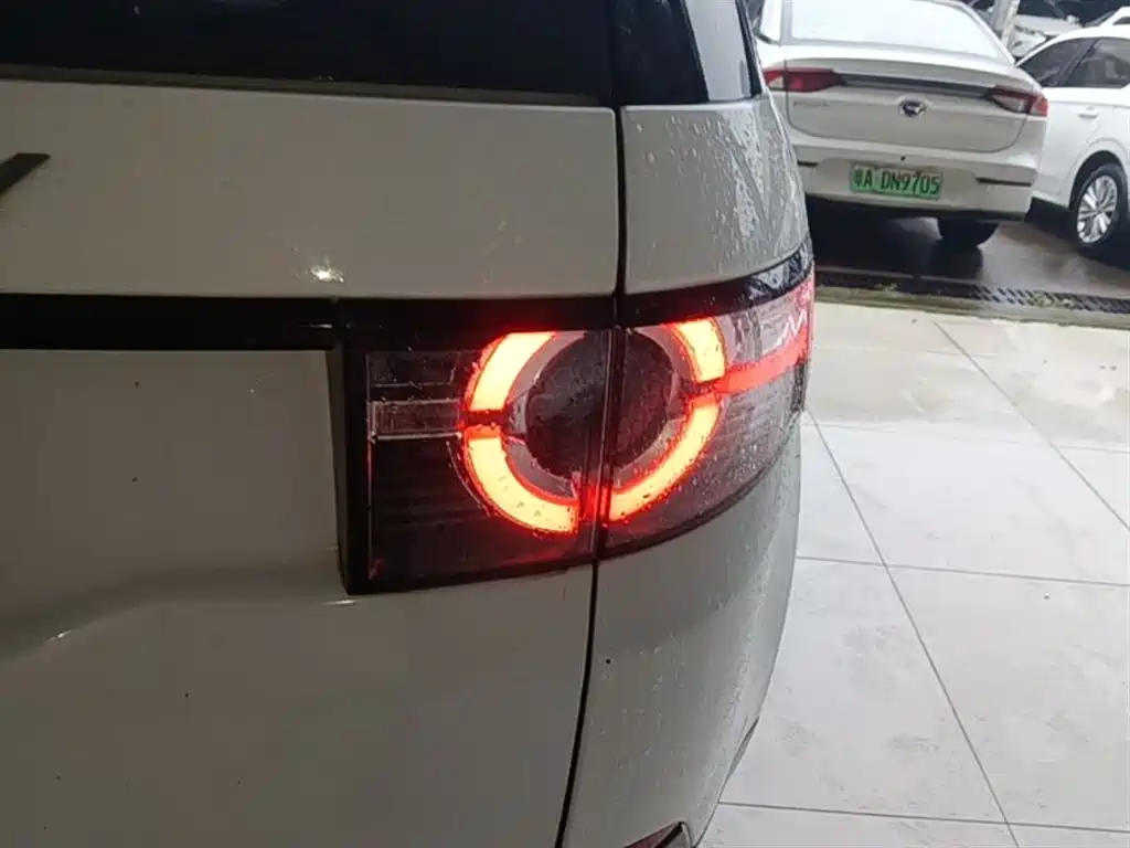 Land Rover Discovery Sport 2019 — фото 8