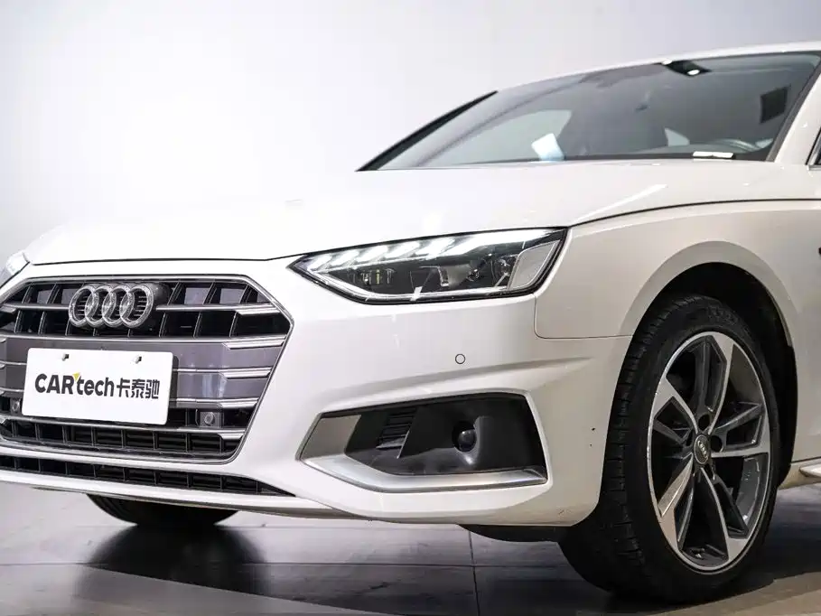 Audi A4L 2022 — фото 23