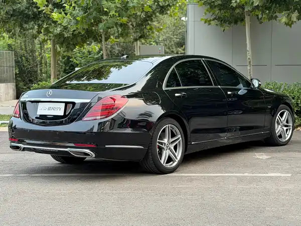 Mercedes-Benz S-Class 2020