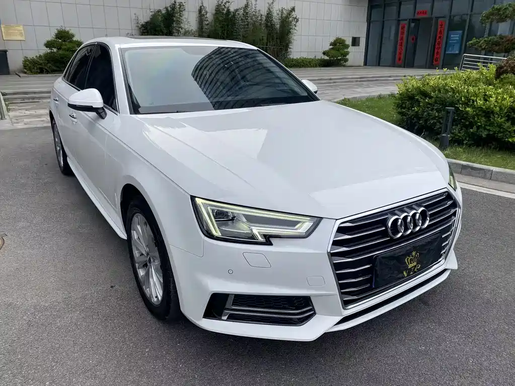 Audi A4L 2019