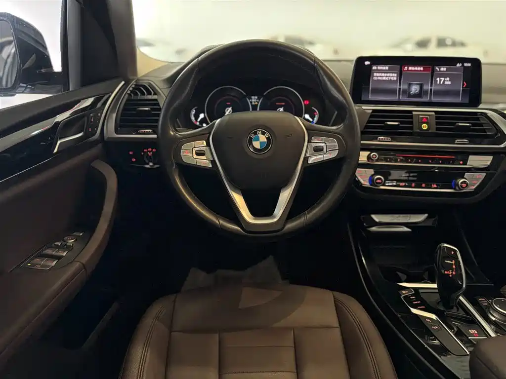 BMW X3 2018 — фото 14