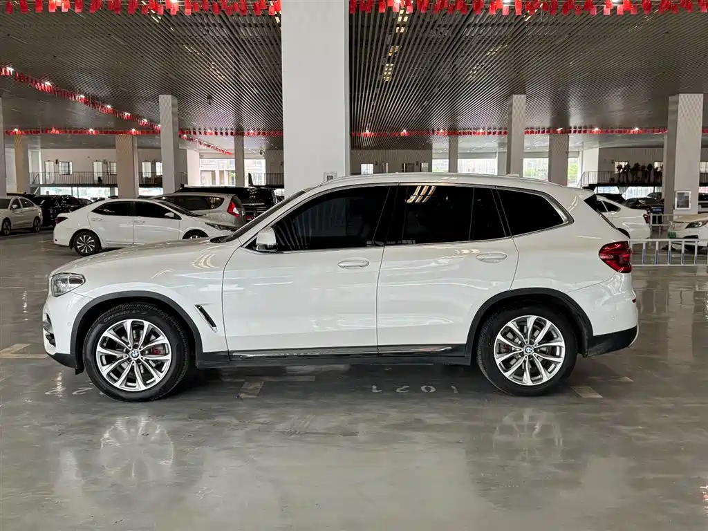 BMW X3 2018 — фото 8