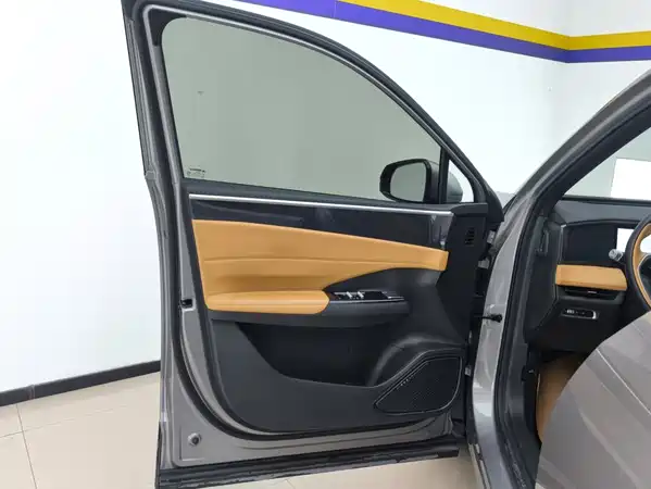 Geely Galaxy L7 2024