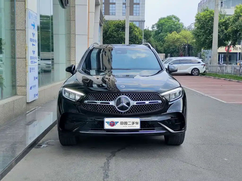 Mercedes-Benz GLC 2023