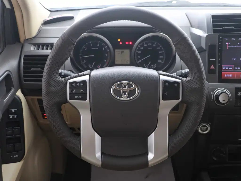 Toyota Prado 2017 — фото 10