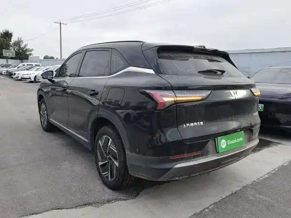 Wuling Starlight S 2025