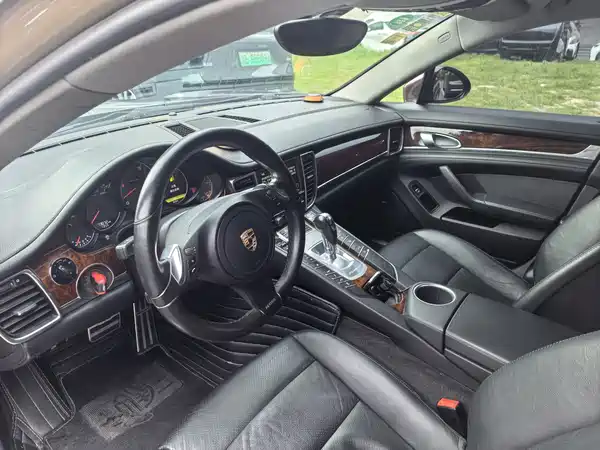 Porsche Panamera 2012