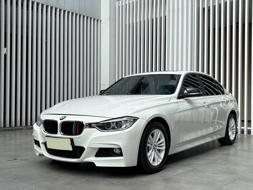 BMW 3 Series 2015 — фото 1