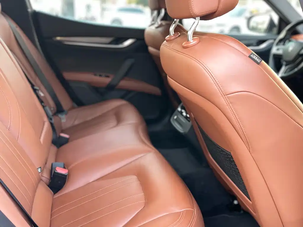 Maserati Ghibli 2021 — фото 13