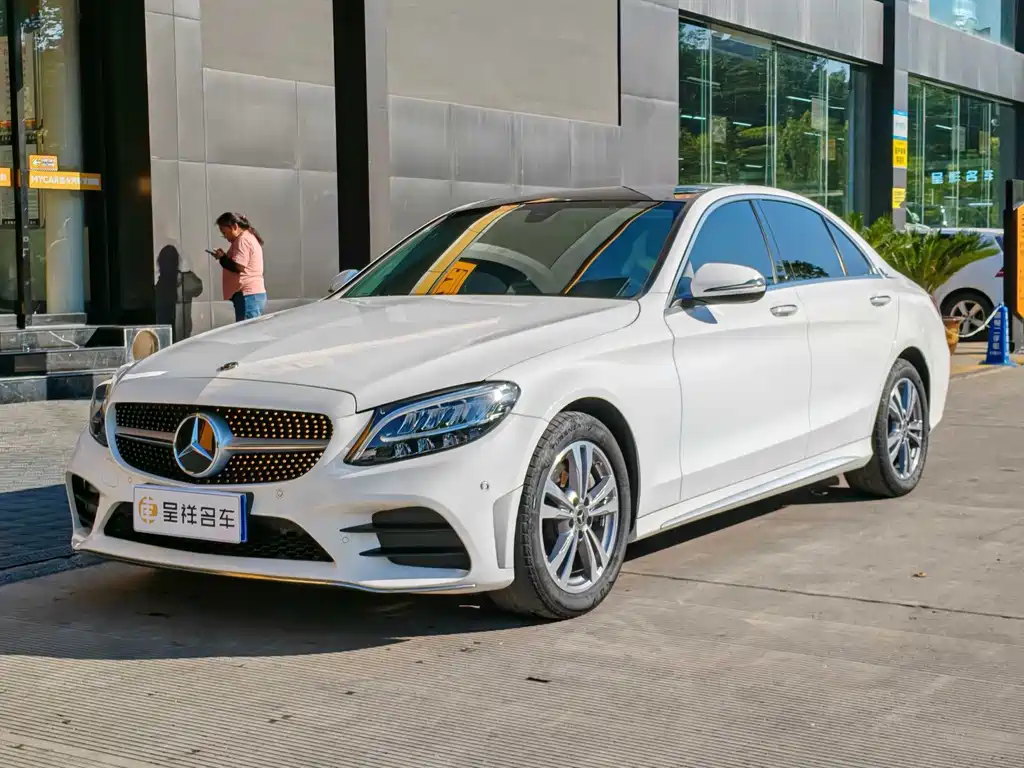 Mercedes-Benz C-Class 2020