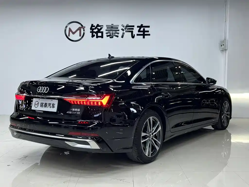Audi A6L 2022 — фото 10