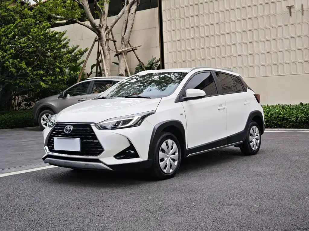 Toyota Yaris L 2020 — фото 1