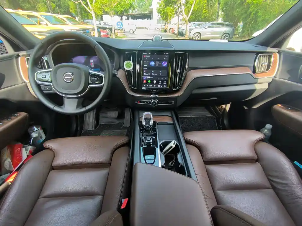 Volvo XC60 PHEV 2024