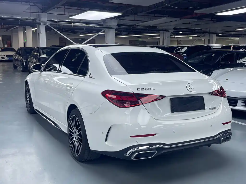 Mercedes-Benz C-Class 2023 — фото 18