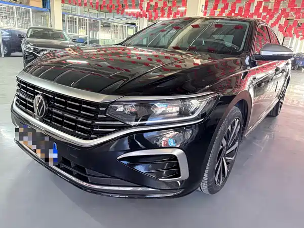 Volkswagen Passat 2023