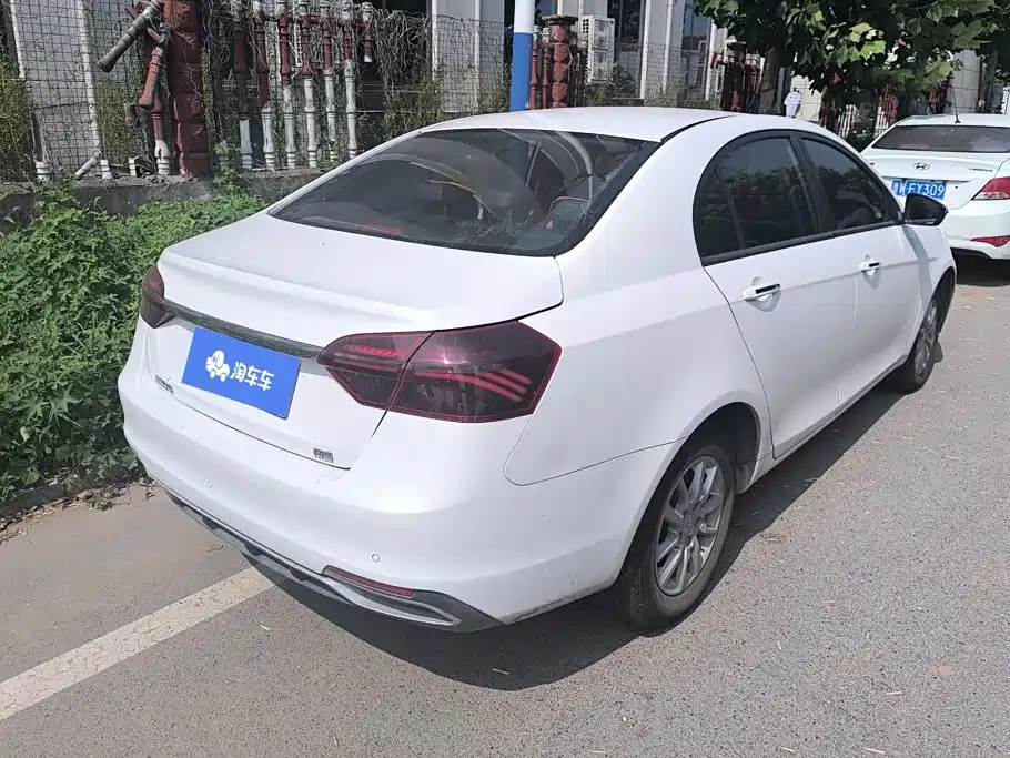 Geely Emgrand 2020